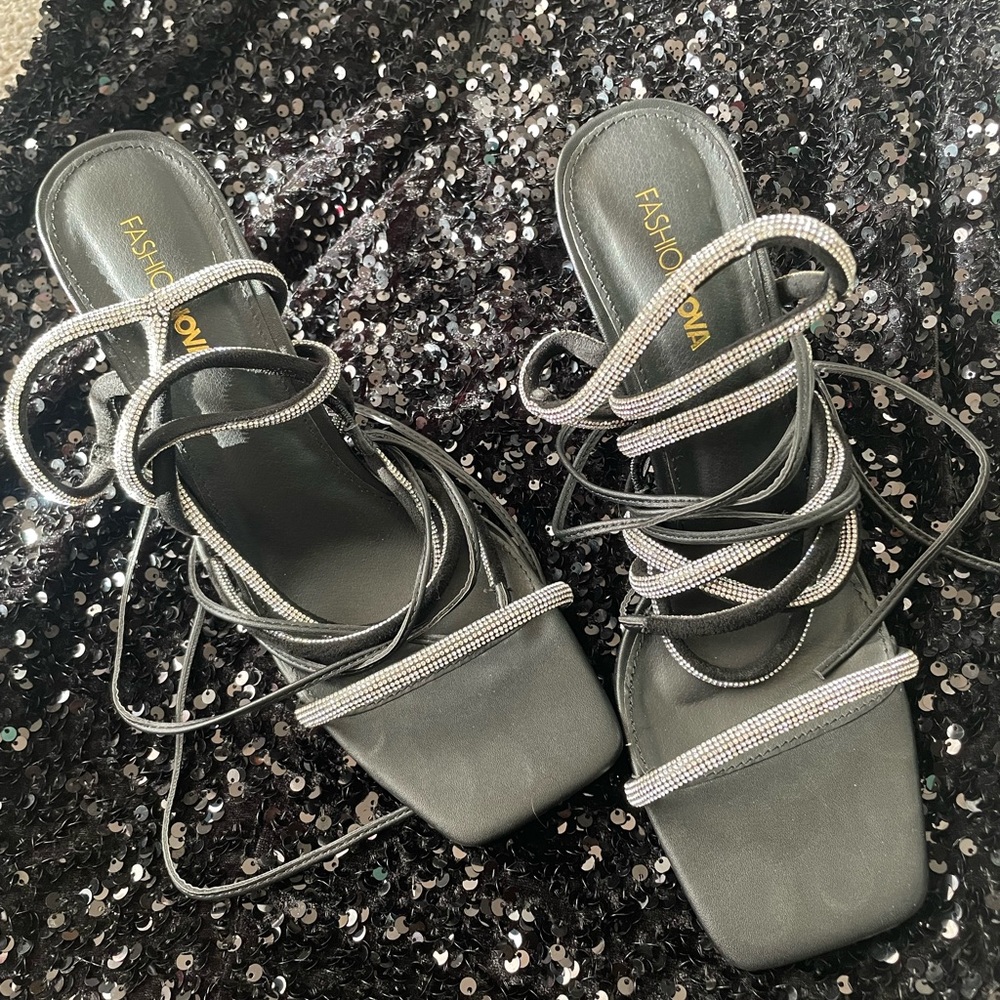FASHION NOVA square toe lace up heels